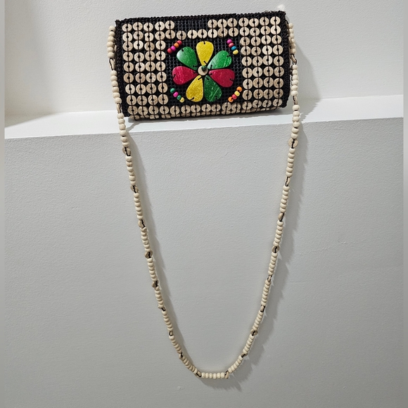 Handcrafted Beaded Flower Crossbody Bag in Natural and Multicolor - Picture 3 of 10